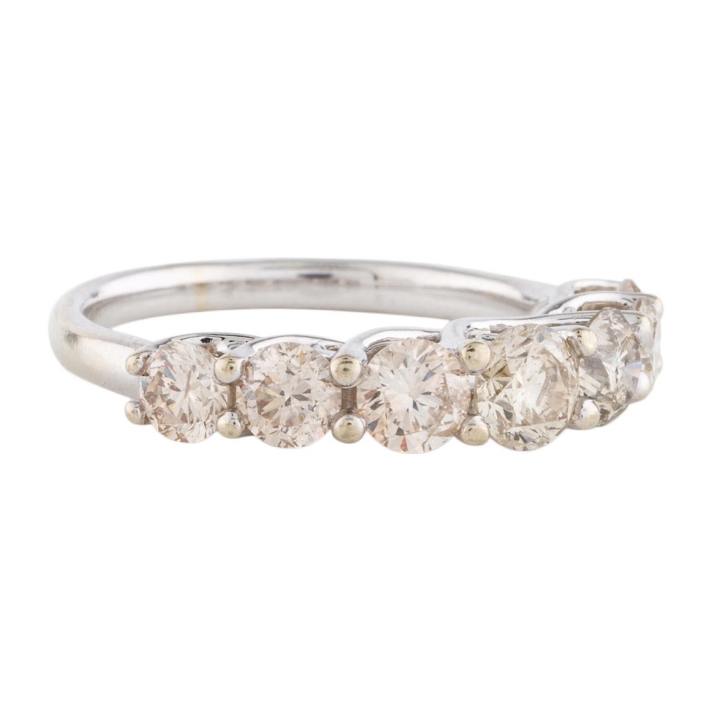 14k white gold Diamond engagement ring